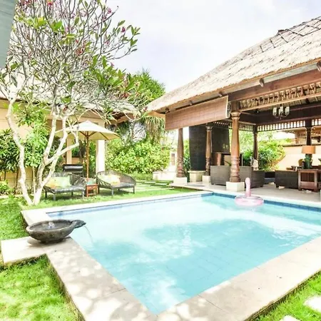 Lovely 3 Bedroom Villa Near The Beach In Jimbaran